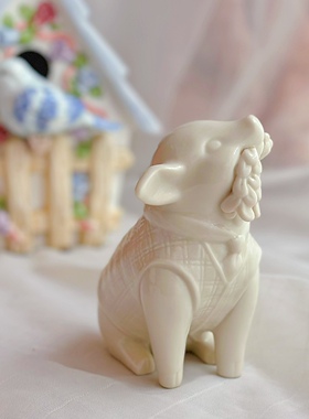 陶瓷白膜可爱乐器属相猪动物摆件