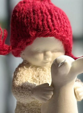 红帽子抱兔子圣诞树小松鼠