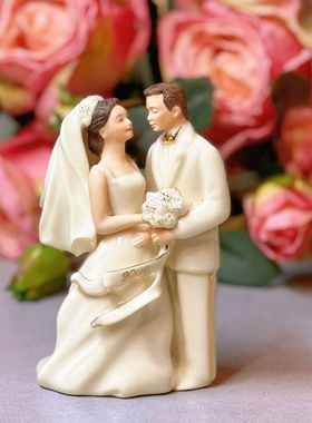 陶瓷婚礼求婚男女瓷偶摆件礼物