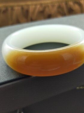 新疆和田玉糖白羊脂且末老料