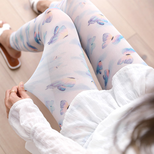 Новые летние брюки из тонкой сетки с принтом.