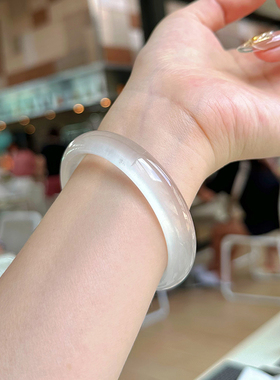 金町水沫天然玉手镯女款玛瑙镯子宽条荔枝白月光石英岩玉镯冰透