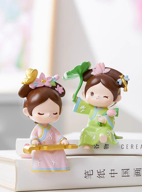 故宫四季格格娃娃摆件