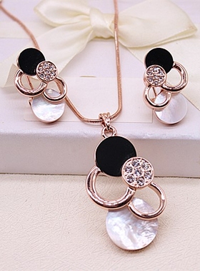 欧美夸张耳钉白贝母高级感锁骨链