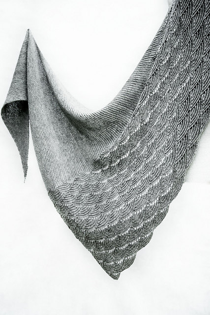 l10梨花带雨翻译披肩青海波棒针手编材料包美丽诺羊毛非成品