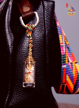 金玉满堂琉璃瓶水晶瓶内置高原矿脉原石与鎏金金刚杵吉祥物吊坠