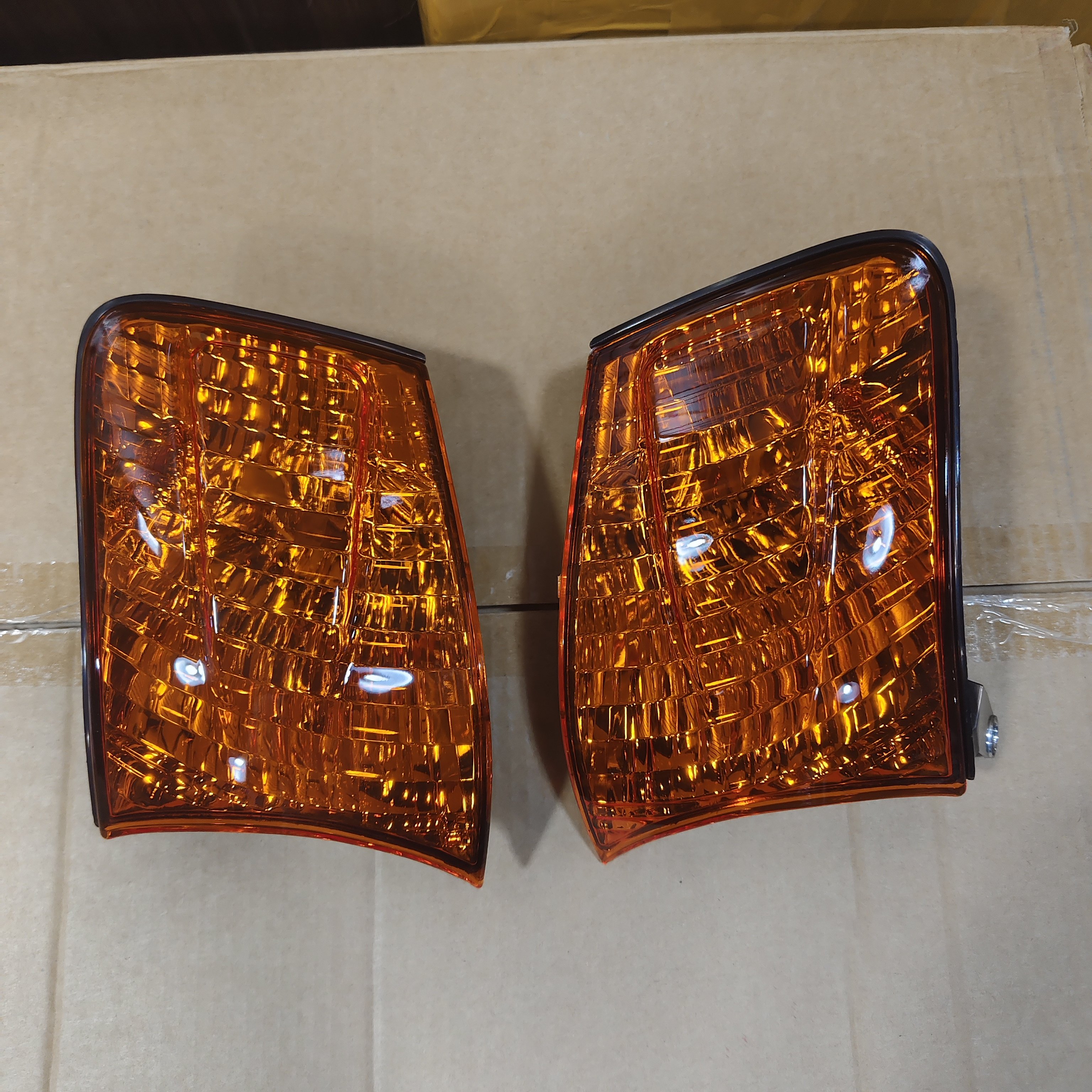 1对适用于丰田CHASER JZX100 1997年汽车角灯黑黄白,淘宝优惠券,粉丝福利购,淘宝优惠卷