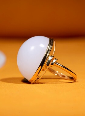 18K金新疆和田玉羊脂白玉大蛋面戒圈戒指扳指女款