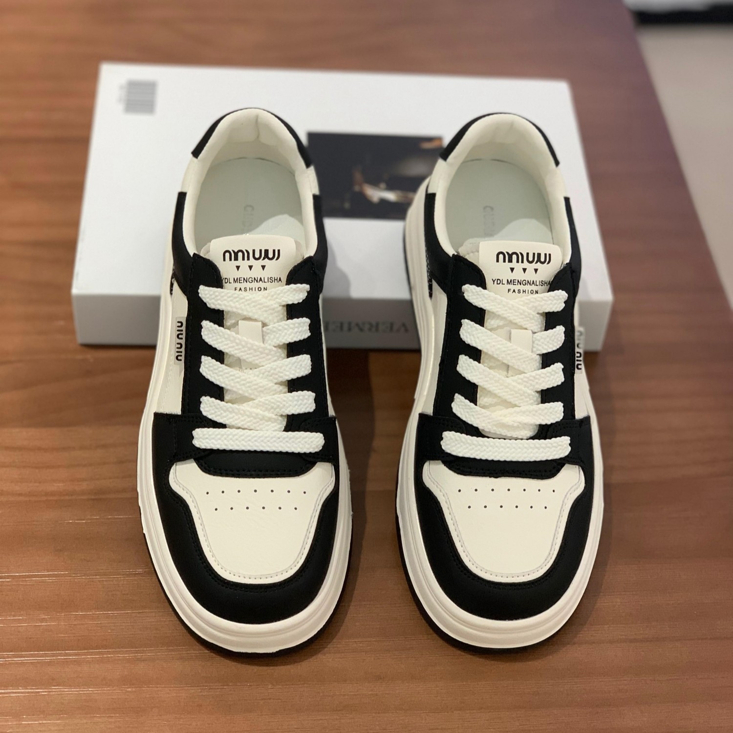 厚底真皮小白鞋女2025春秋新款时尚百搭黑白熊猫板鞋显脚小休闲鞋,淘宝优惠券,粉丝福利购,淘宝优惠卷