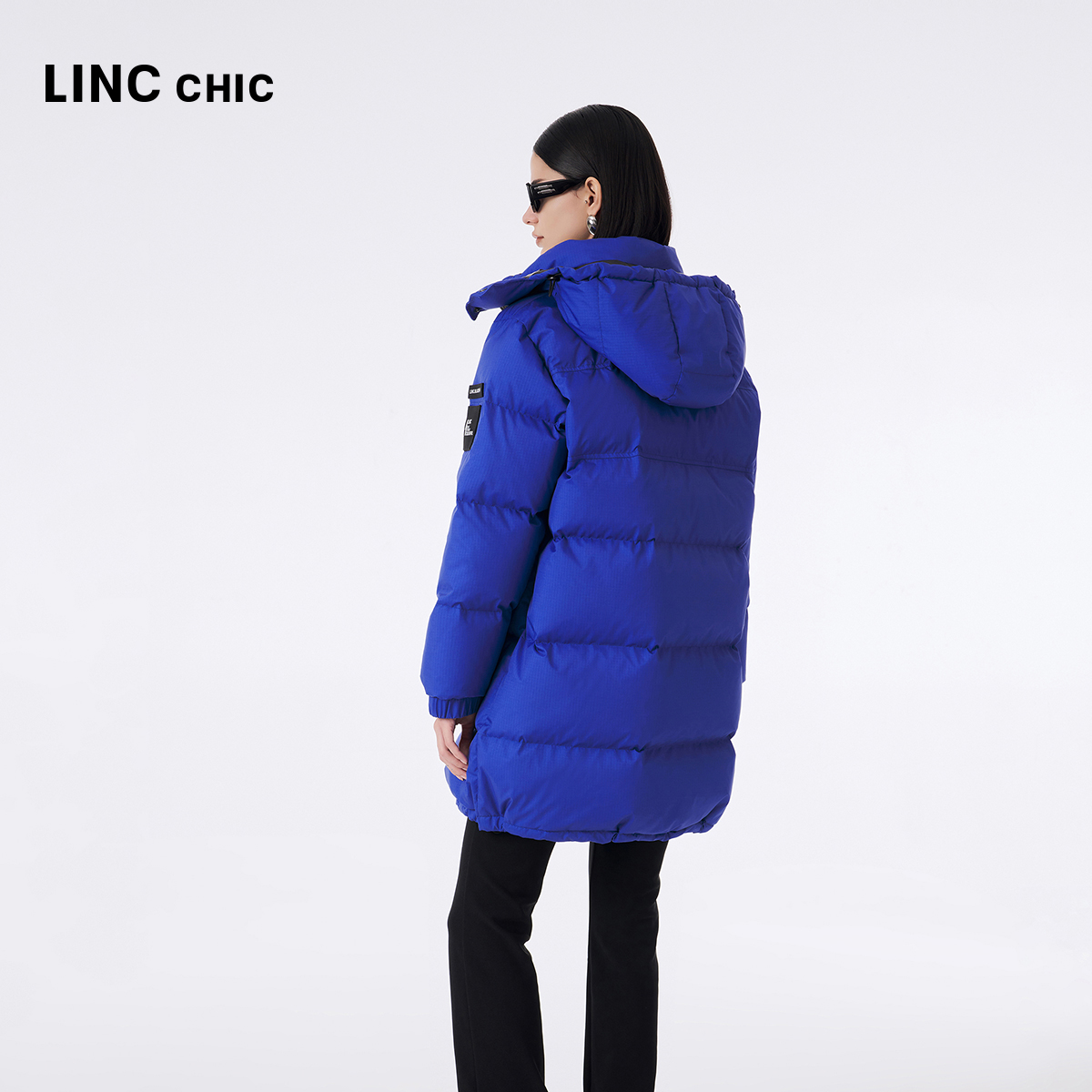 LINCCHIC金羽杰2023冬款防雨雪中长款连帽加厚羽绒服女Y23803218