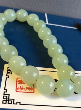 淡绿色手把件天然岫玉促销包邮