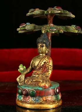 西藏寺院镶嵌宝石彩绘描金佛像