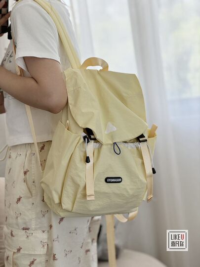 Commuting casual large capacity backpack