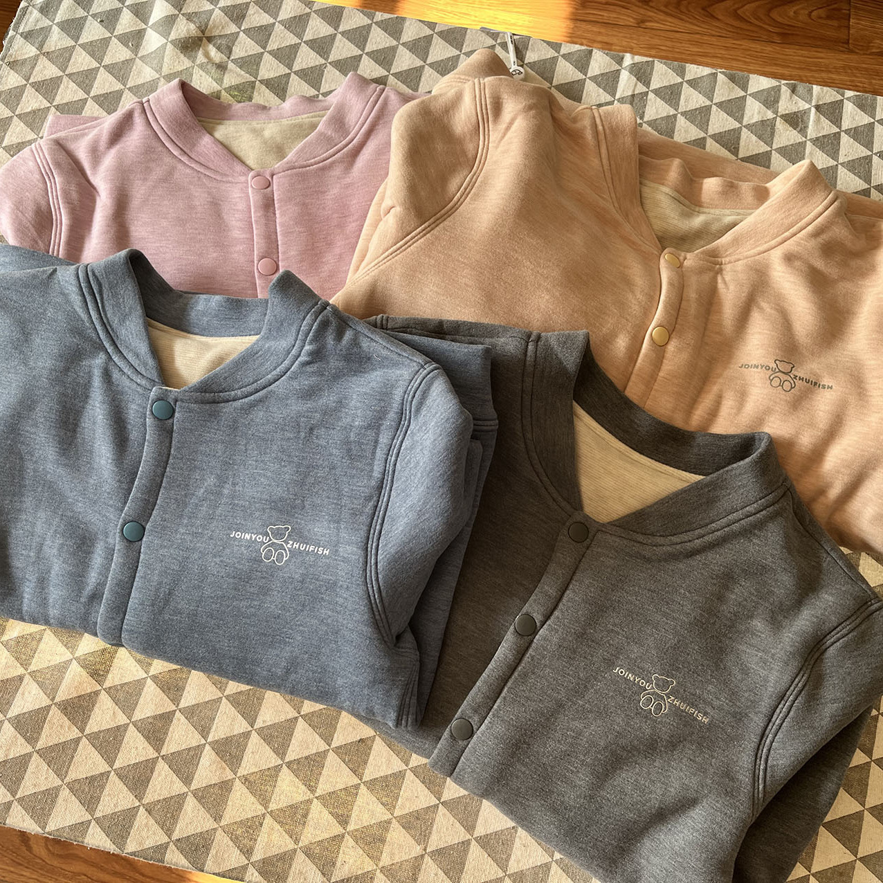 新款追鱼2551双层棒球领外套校服神器打底蚕丝羊绒男女童保暖衣 - 图0