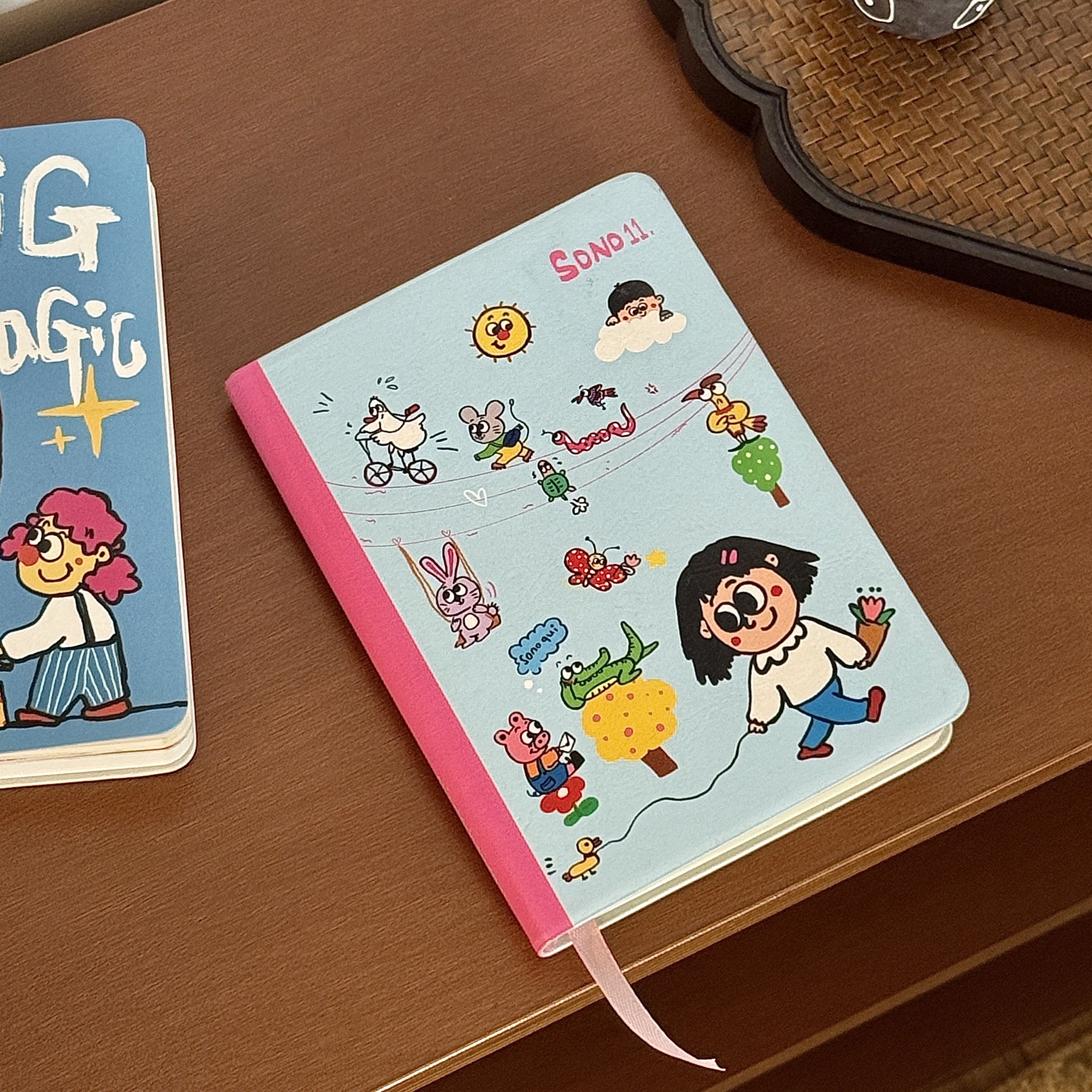 可爱蓝色涂鸦笔记本a6高颜值空白内页初中高校学生日记事手帐本子,淘宝优惠券,粉丝福利购,淘宝优惠卷