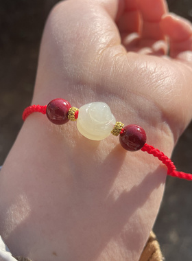 和田玉十二生肖本命年守护神手绳红绳配珠