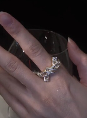 微调节新款上市镶锆石交叉开口戒轻奢风气质百搭感打结结小众戒指