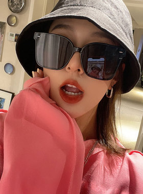 方形黑色街拍小红书个性风太阳镜