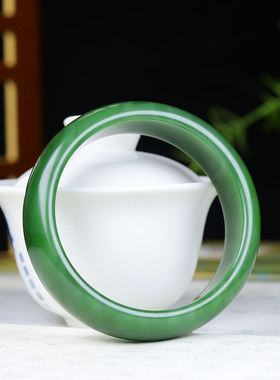 (古晨珠宝)俄罗斯和田玉碧玉宽版手镯女款玉镯腕间美玉悬77g59mm