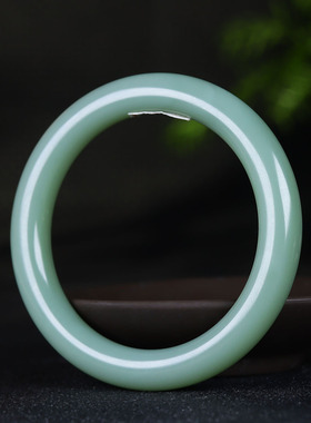 （古晨珠宝）俄罗斯和田玉鸭蛋青碧玉手镯女款圆条玉镯52g57mm