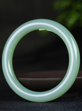 （古晨珠宝）俄罗斯和田玉冰底粉青碧玉手镯女款圆条玉镯44g55mm