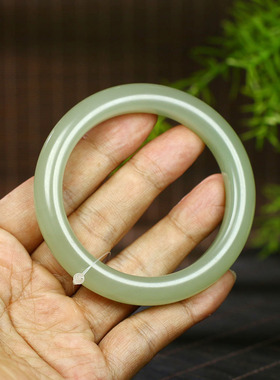 古晨和田玉晴水手镯玉镯