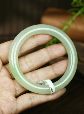 古晨和田玉翠青圆条手镯