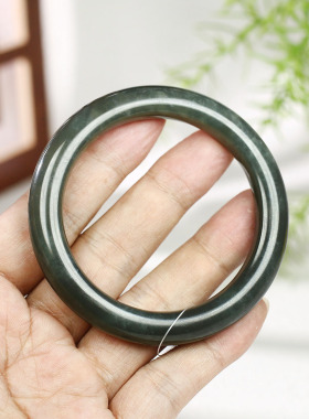 古晨和田玉烟紫圆条手镯