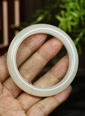 古晨和田玉浅藕粉手镯玉镯