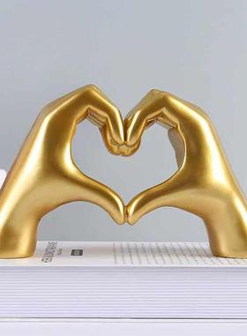 生日礼物桌面摆件高级感轻奢高端现代简约饰品爱心树脂工艺品卧室