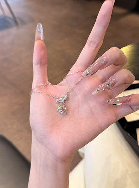 粉钻方糖蝴蝶结项链女轻奢高级感