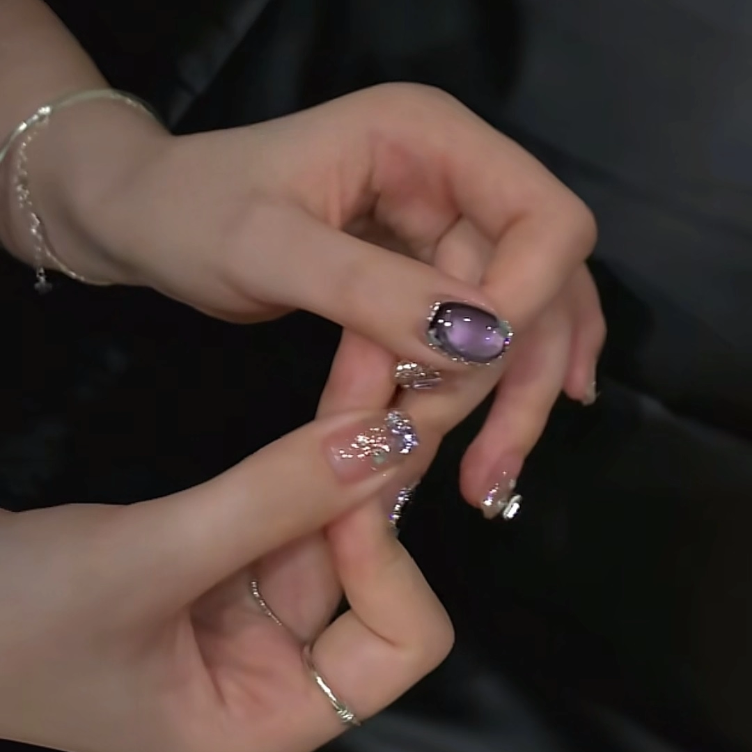 秋冬紫色冰透猫眼法式手工穿戴甲2025新款高级感显白美甲贴片短款,淘宝优惠券,粉丝福利购,淘宝优惠卷