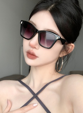 复古渐变灰方形百搭墨镜高级感女