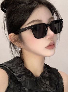 GM方框防紫外线显脸小墨镜女