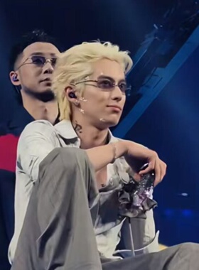 王鹤棣同款无框渐变水银灰墨镜男