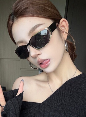 欧美风复古镂空金属银边显瘦墨镜
