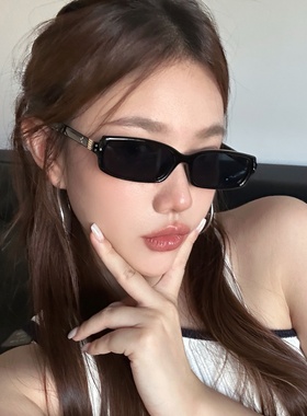 复古欧美辣妹风黑色金配饰太阳镜