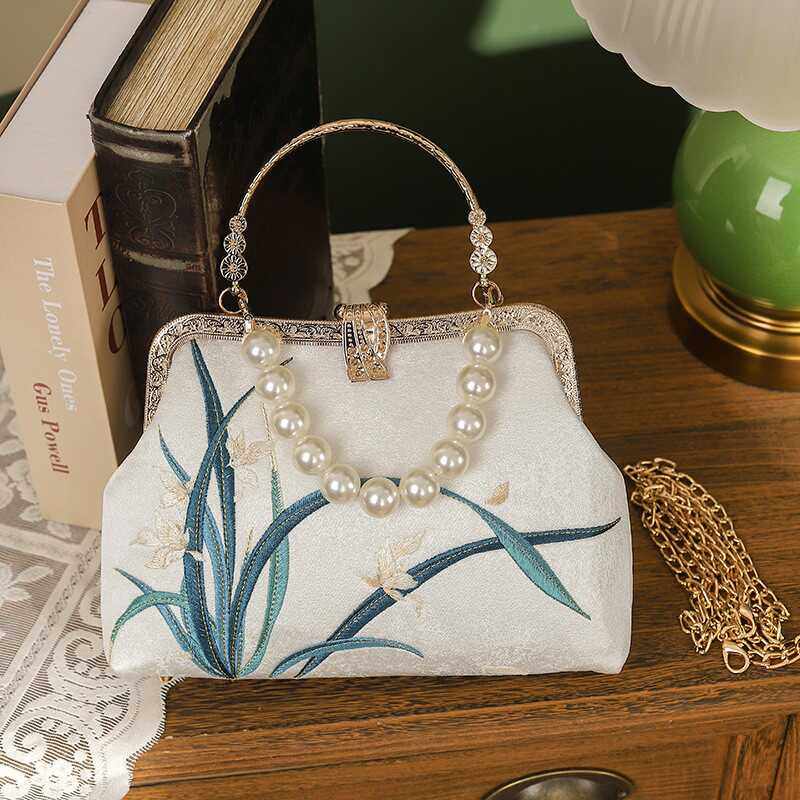 2024新款梅兰竹手工刺绣新中式国风妈妈配旗袍包包女士婚礼手提包,淘宝优惠券,粉丝福利购,淘宝优惠卷