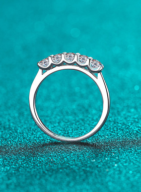 色50分莫桑石戒指求婚排戒