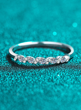 D色19.8分莫桑石戒指女水波纹