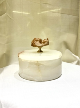 轻奢中古现代艺术家居摆件天然玉石卧室首饰收纳储物盒子装饰罐