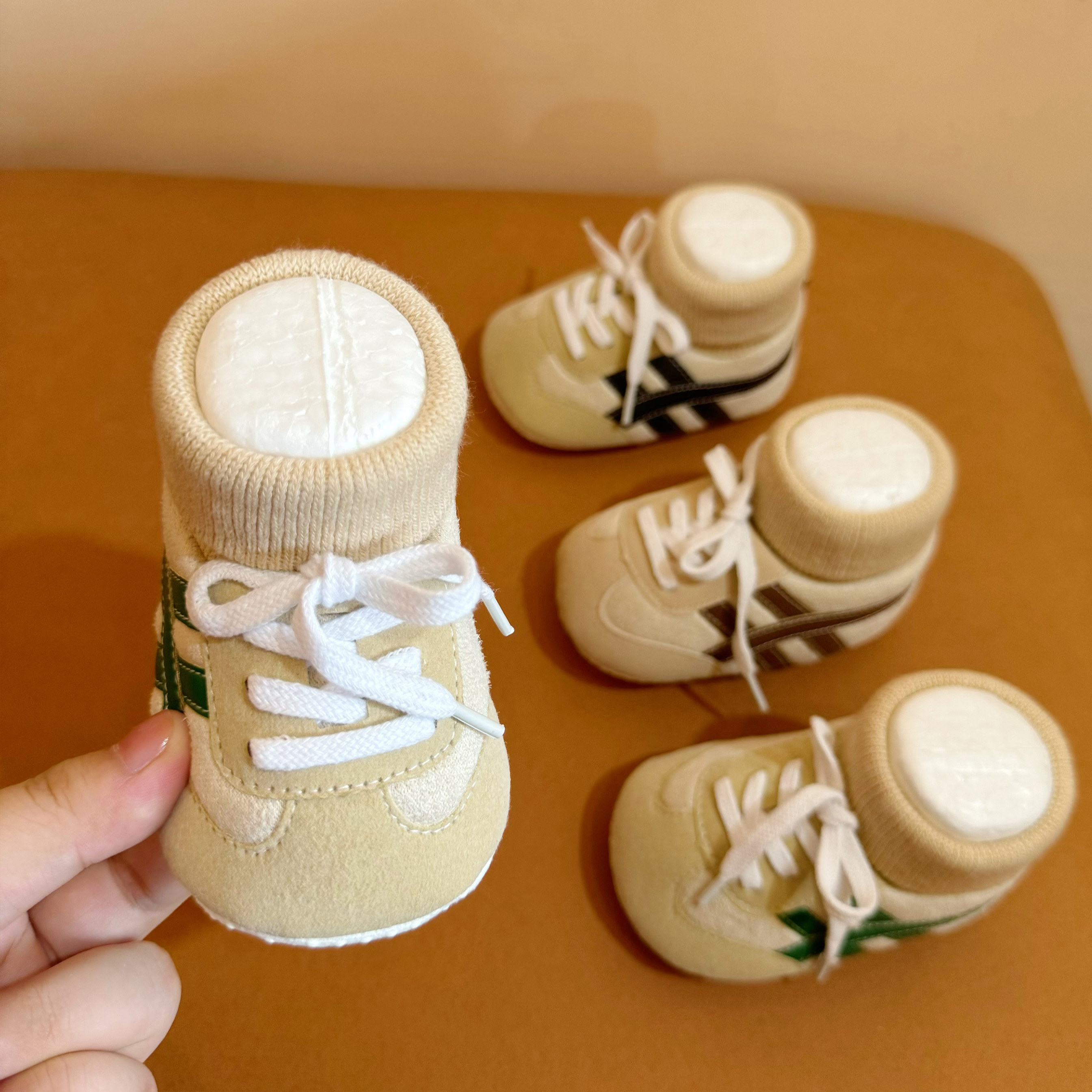 春秋新款婴儿鞋男女宝宝0-1岁鞋袜一体不掉跟软底休闲防滑学步鞋6