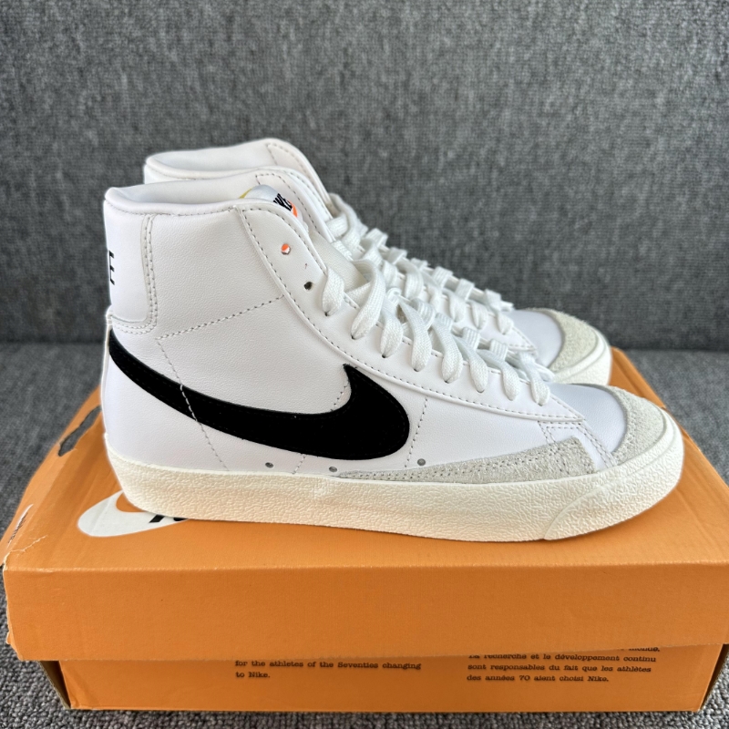 Nike耐克高帮女鞋BLAZER MID 77 JUMBO大勾开拓者板鞋CZ1055-100-图1