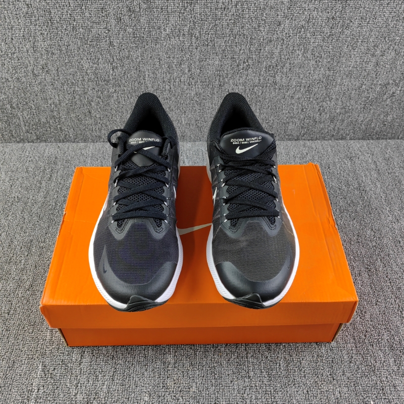 Nike耐克气垫女鞋 ZOOM WINFLO 8 轻便减震公路跑步鞋 CW3421-005