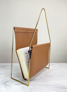 欧式现代创意皮制书报架北欧落地置物架杂志架桌面家居资料收纳架