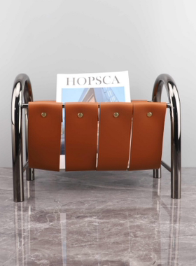 现代轻奢金属吊带皮革杂志架书架摆件样板间售楼处民宿书房装饰品