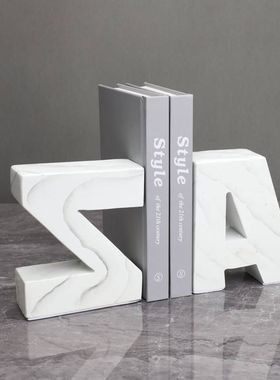 现代简约白色树脂字母书挡样板房样板间书柜卧室书房桌面客厅摆件