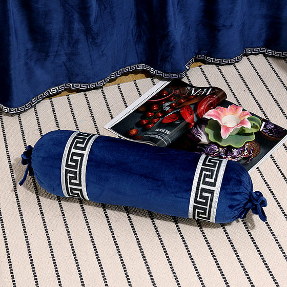 Bedspread with extended legs high-end beauty salon massage pillow