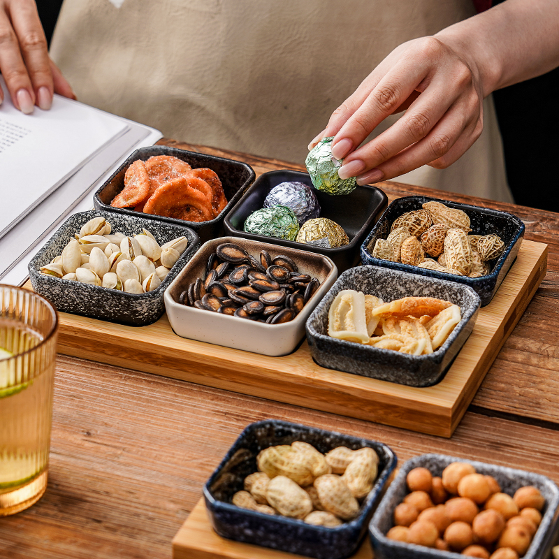 日式家用小吃碟围炉煮茶分格中式零食盒干果点心木质九宫格托盘 - 图0