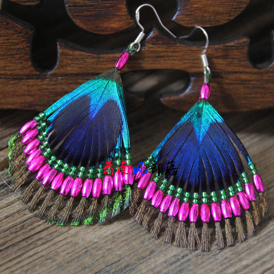 云南民族风手工串珠孔雀羽毛耳环925银钩创意舞台休闲节日女配饰